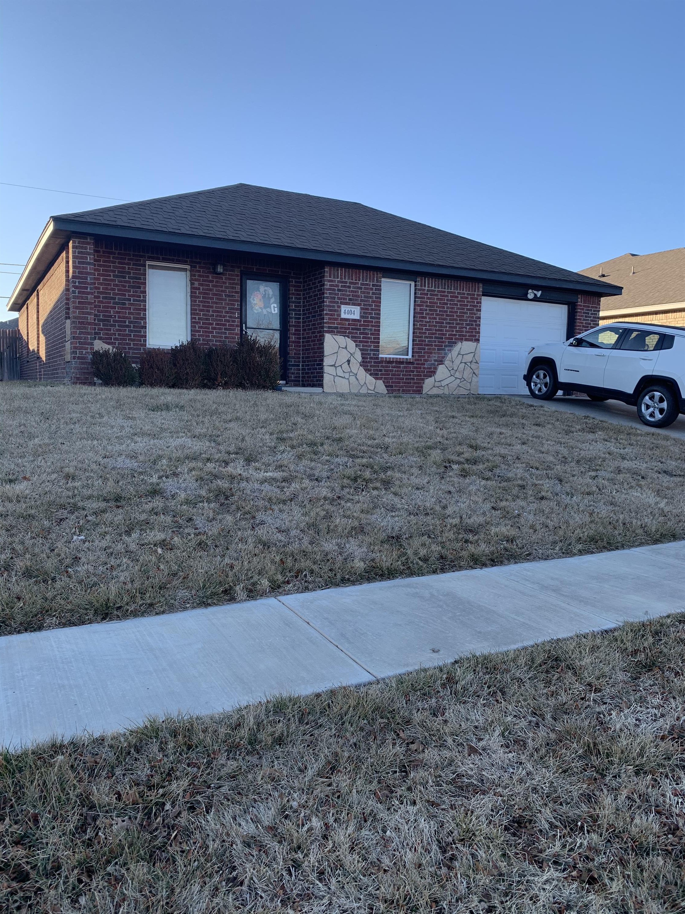 Property main image